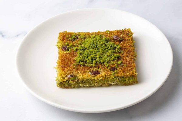 What's the Best Method for a Creamy Gourmet Potato and Leek Soup?